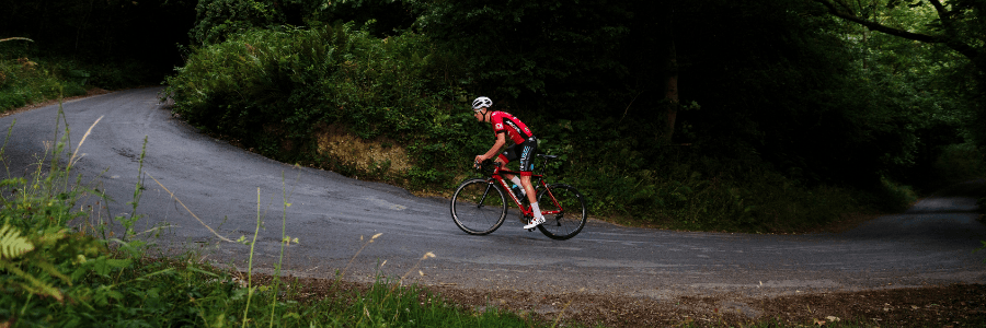 entrenamiento ciclista en carretera